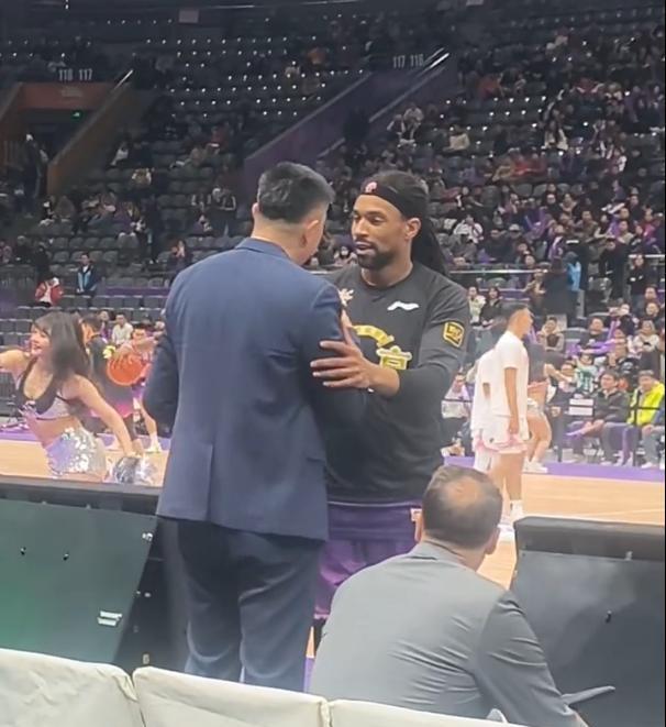 tenan, 抢断的数据, 与杜锋