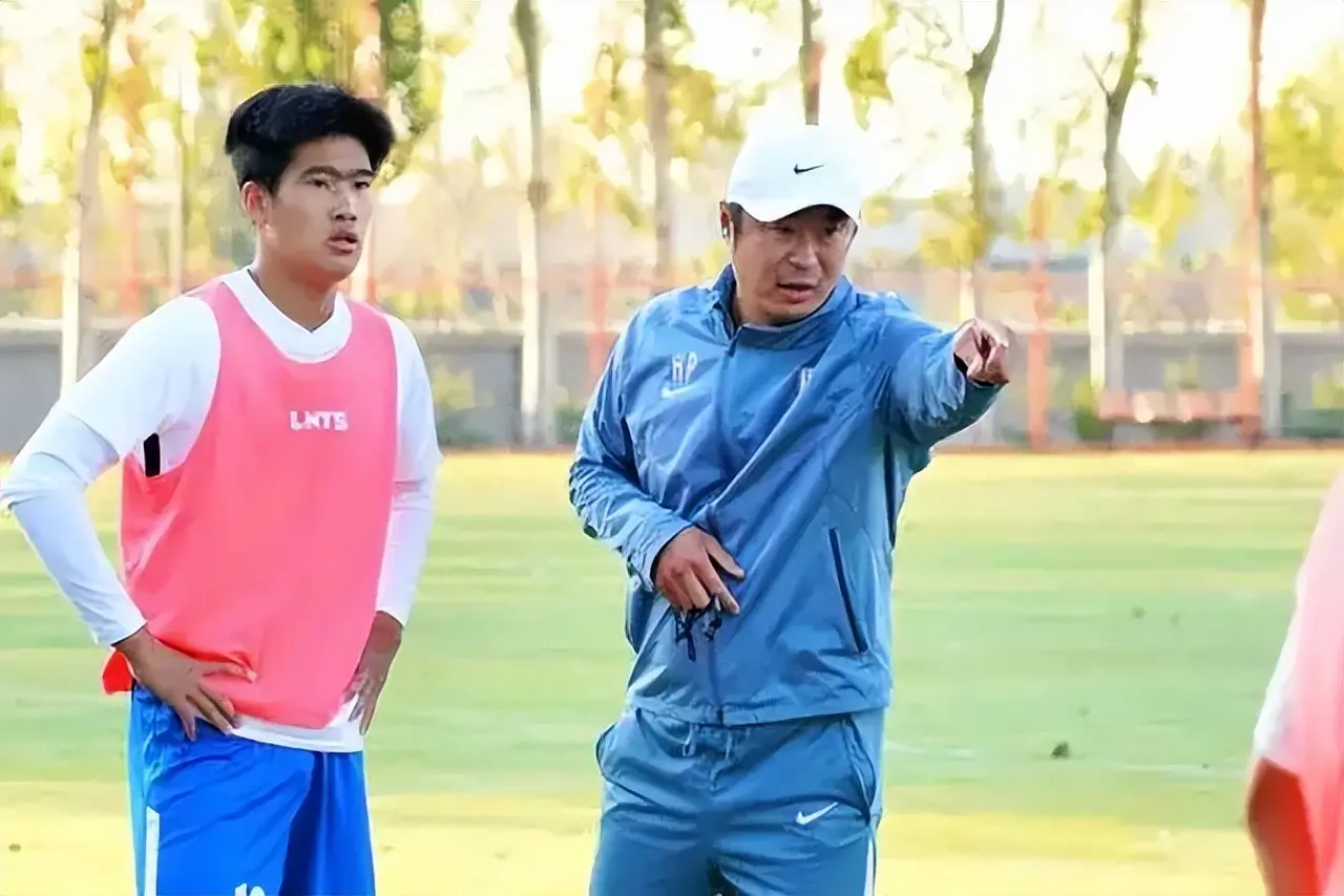 迎来连胜, 韩鹏能够客