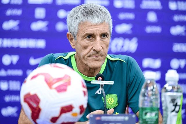 塞尔吉尼奥, 教练和队员, 一直没有变