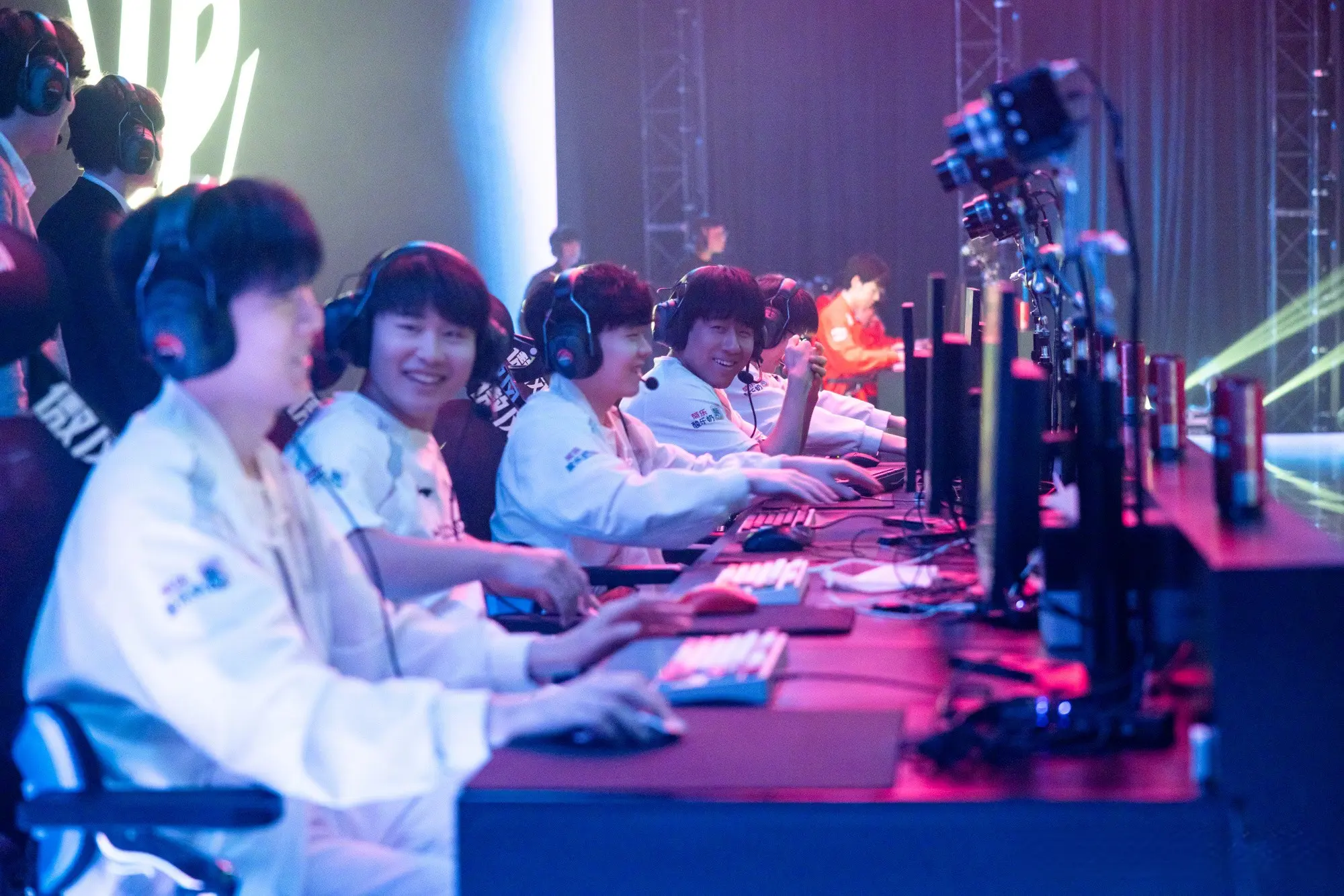 犯了太多错, yid, BLG惨遭