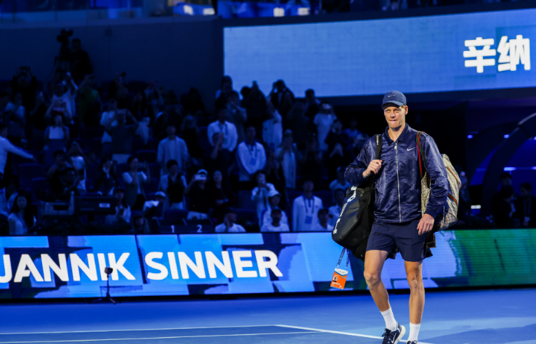 年戴维斯杯, 醉卧浮生, 其中两度完 年戴维斯杯, 醉卧浮生, 其中两度完